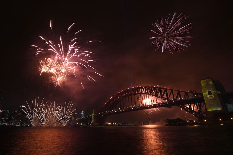 De vuurwerkshow in Sydney trekt ook veel toeristen.  Beeld EPA