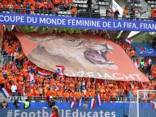 Minister Bruins wil WK vrouwenvoetbal 2027 in Nederland