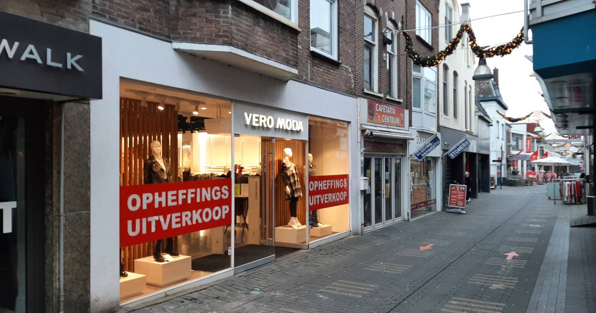 Vero Moda vertrekt uit Terneuzen: 'Op tolvrije dagen zien we steeds Zeeuws-Vlamingen onze winkels in Goes en Middelburg' | Zeeuws-Vlaanderen