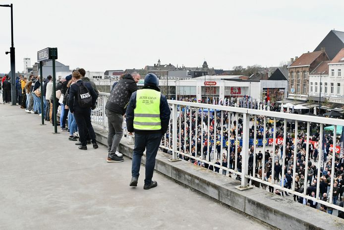 Dwars door Vlaanderen: start in Roeselare.