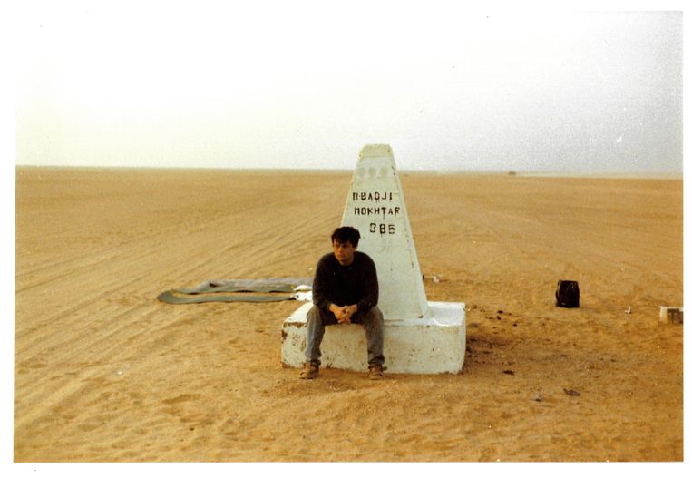 Bordj Mokhtar, op de grens tussen Algerije en Mali, is nog 385 kilometer.  Beeld 