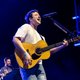 Het is intussen 2022 en Alec Benjamin bewees op Rock Werchter dat we nog stééds de gevolgen dragen van James Blunts succes