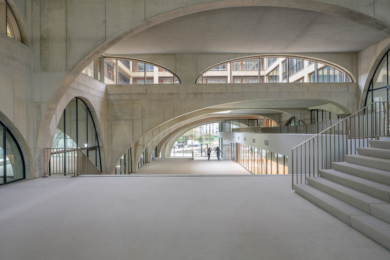 The Westbeat Central District, designated for residents and neighborhood resting places.  Photo by Frans Parthesius