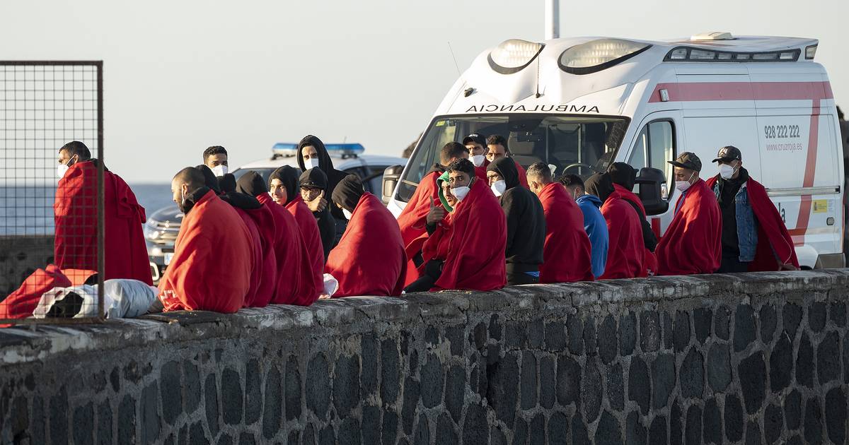 13 migran tenggelam dalam perjalanan ke Las Palmas, menyebabkan delapan orang hilang  luar negeri