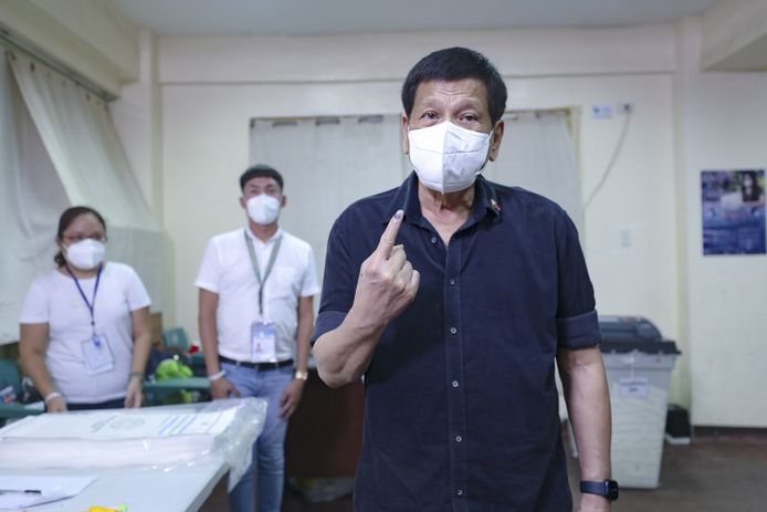 Lunedì ha votato anche il presidente in carica Rodrigo Duterte.