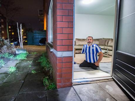 Sabri zonder benen en arm kreeg na publicatie AD aangepaste woning: ‘Gaat nu super met mij’