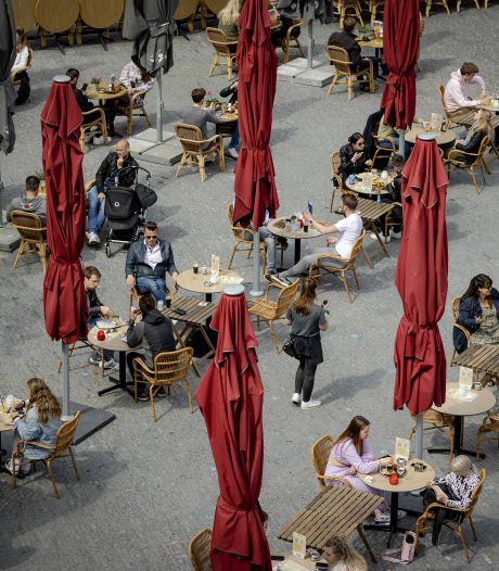 Elk land steggelt over de vraag: hoeveel levens mag het kosten om een aantal te sparen?