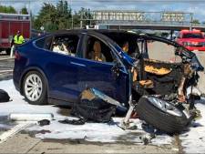 Tesla voorkomt slapen achter het stuur en andere bizarre stunts tijdens het rijden