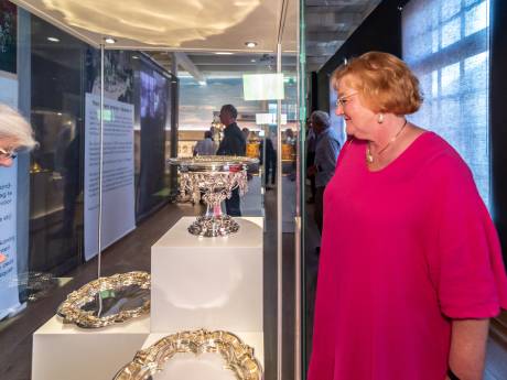 Zilvermuseum stalt pronkstukken uit van twee glamoureuze families