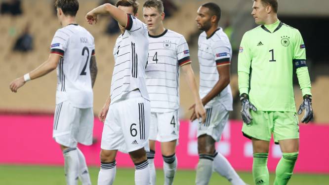 Duitse pers fileert Löw en Die Mannschaft: ‘Verschrikkelijk, een klap in de nek, een eersteklas oorwassing’