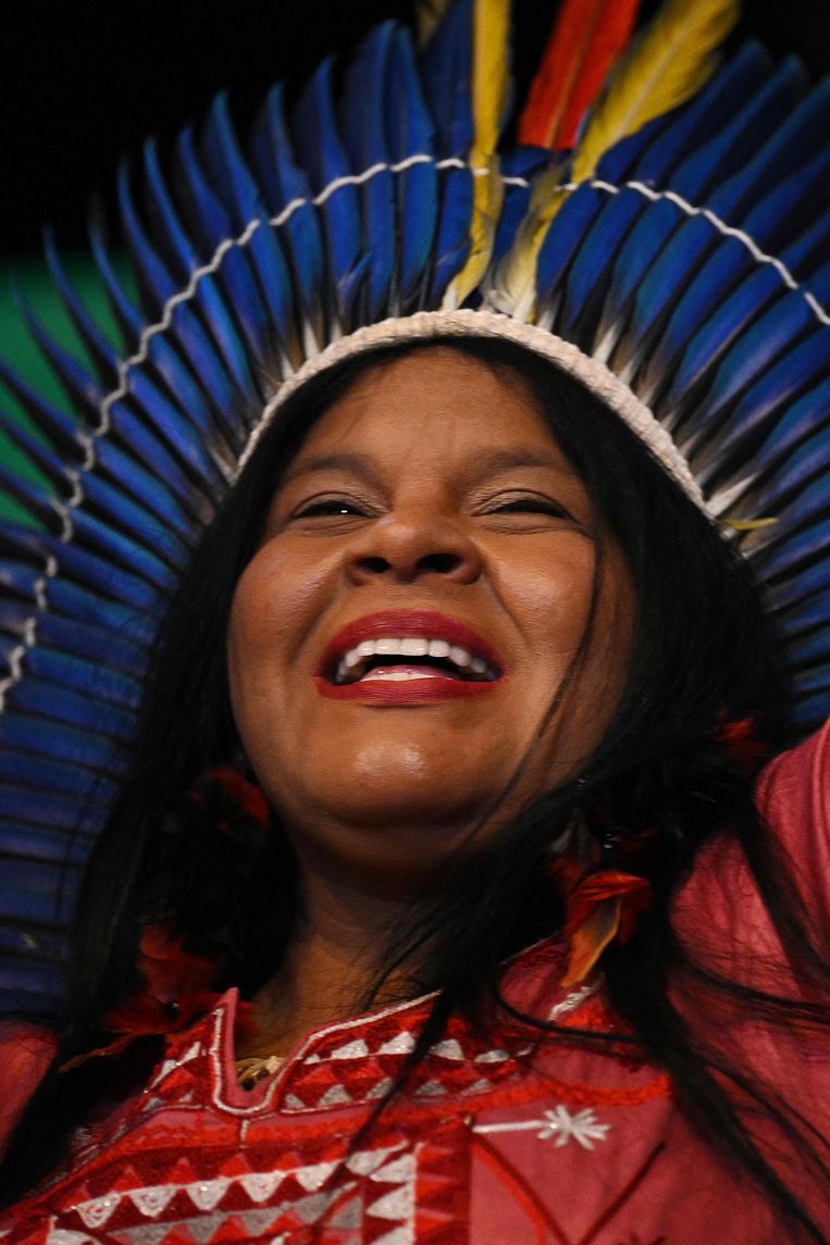 Sonia Guajajara wordt de eerste Braziliaanse minister van Inheemse Volkeren.  Beeld Evaristo Sa / AFP