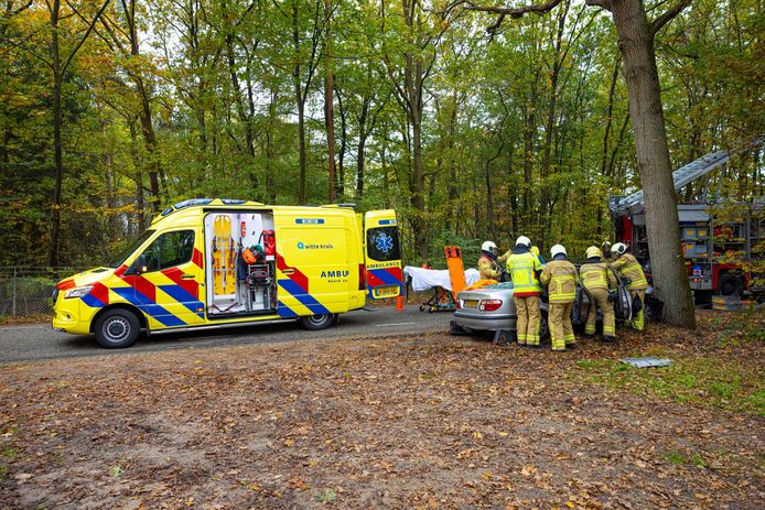 Eenzijdig ongeval op de Molenweg tussen Wapenveld en Wezep.