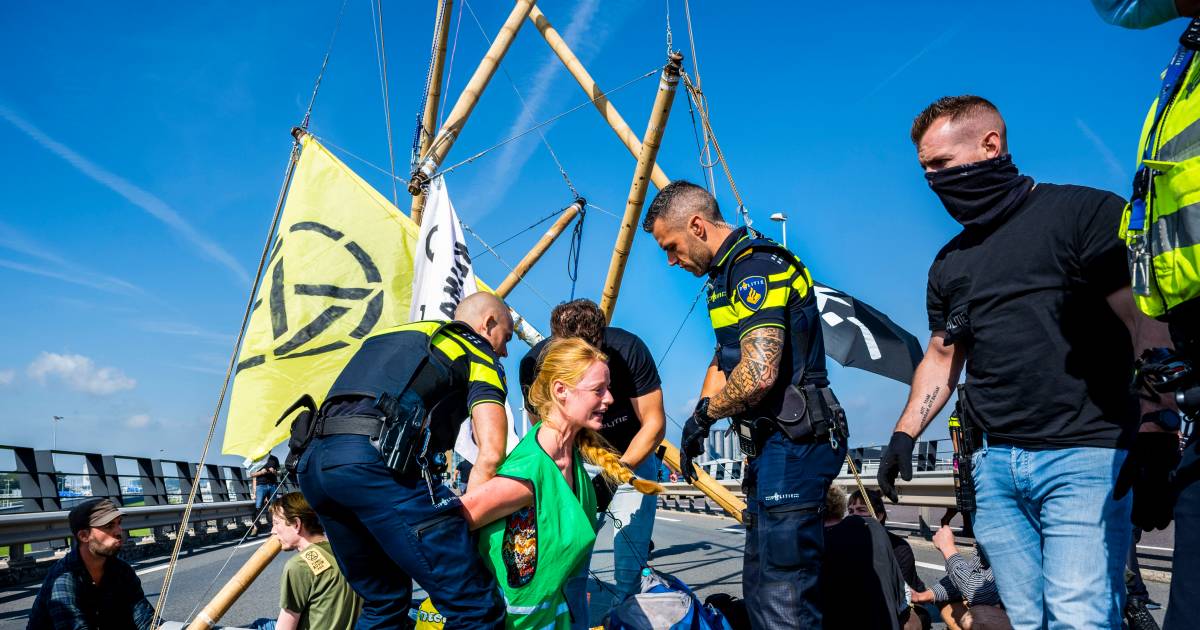 Extinction Rebellion voert aanstaande zaterdag opnieuw actie bij Shell in Rotterdam