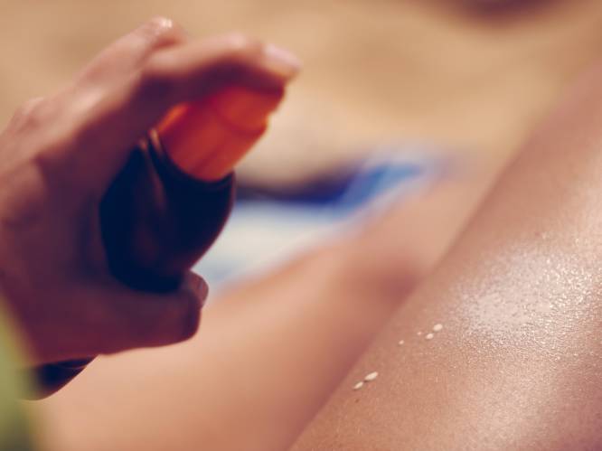 “Commercieel bedrog”: toenemend aantal mensen zijn tegen zonnecrème. Dermatoloog reageert op de hetze