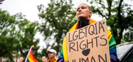 Europese Commissie neemt stappen tegen Hongarije om anti-homowet: ‘Een schande’

