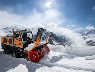 Zomerseizoen komt eraan, maar Gotthardpas ligt nog vol sneeuw