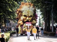 Dit zijn de mooiste foto's van het spectaculaire bloemencorso in Lichtenvoorde