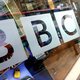 Grootverdieners bij BBC moeten kwart loon inleveren