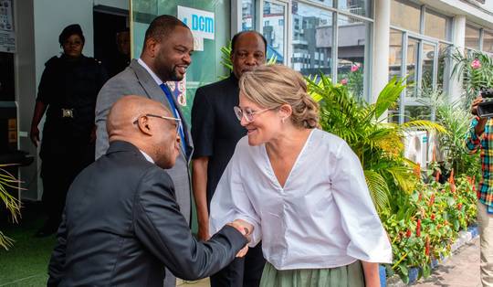 Hardvochtig of gewoon consequent? Wat de ontradingsmissie van Anneleen Van Bossuyt zegt over haar asielbeleid