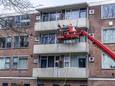 Balkons aan de Ruusbroecstraat in Zwolle zijn afgelopen weken verstevigd. Bij de balkons van andere flats in de wijk Dieze zou dit niet nodig zijn.