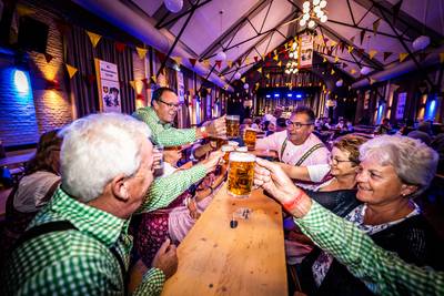 De Hunnebergen Luyksgestel één avond Duitse biertent