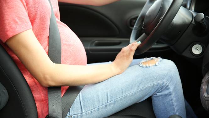 Zwangere vrouw in Texas vecht verkeersboete aan: ‘mijn baby telt als passagier’
