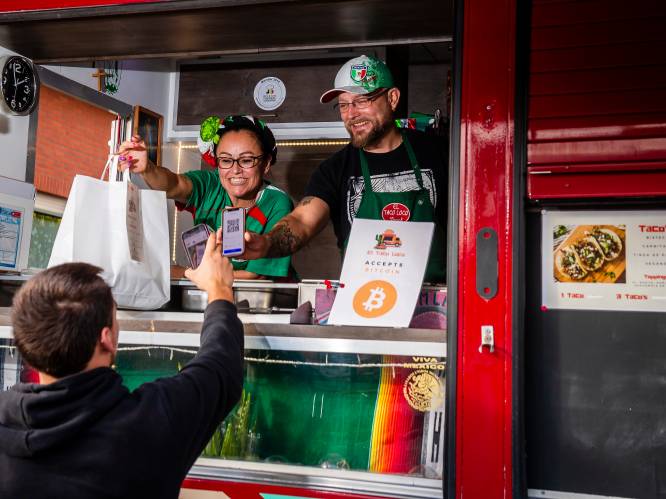 Kapper of etentje: hier betaal je in Vlaanderen al met bitcoin. “Een klant betaalde drie burrito’s met bitcoin. Ze zouden nu 140 euro waard zijn”