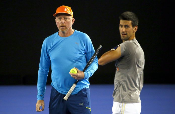 Novak Djokovic (r) in 2016 met zijn toenmalige coach Boris Becker.