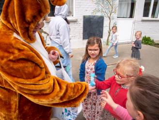 Marktplein drie dagen lang decor voor Paaskermis