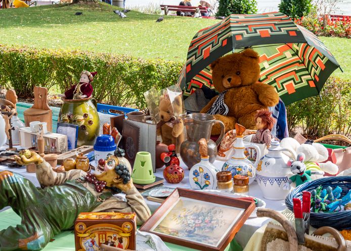 De rommelmarkt van zondag is de eerste van een hele reeks.