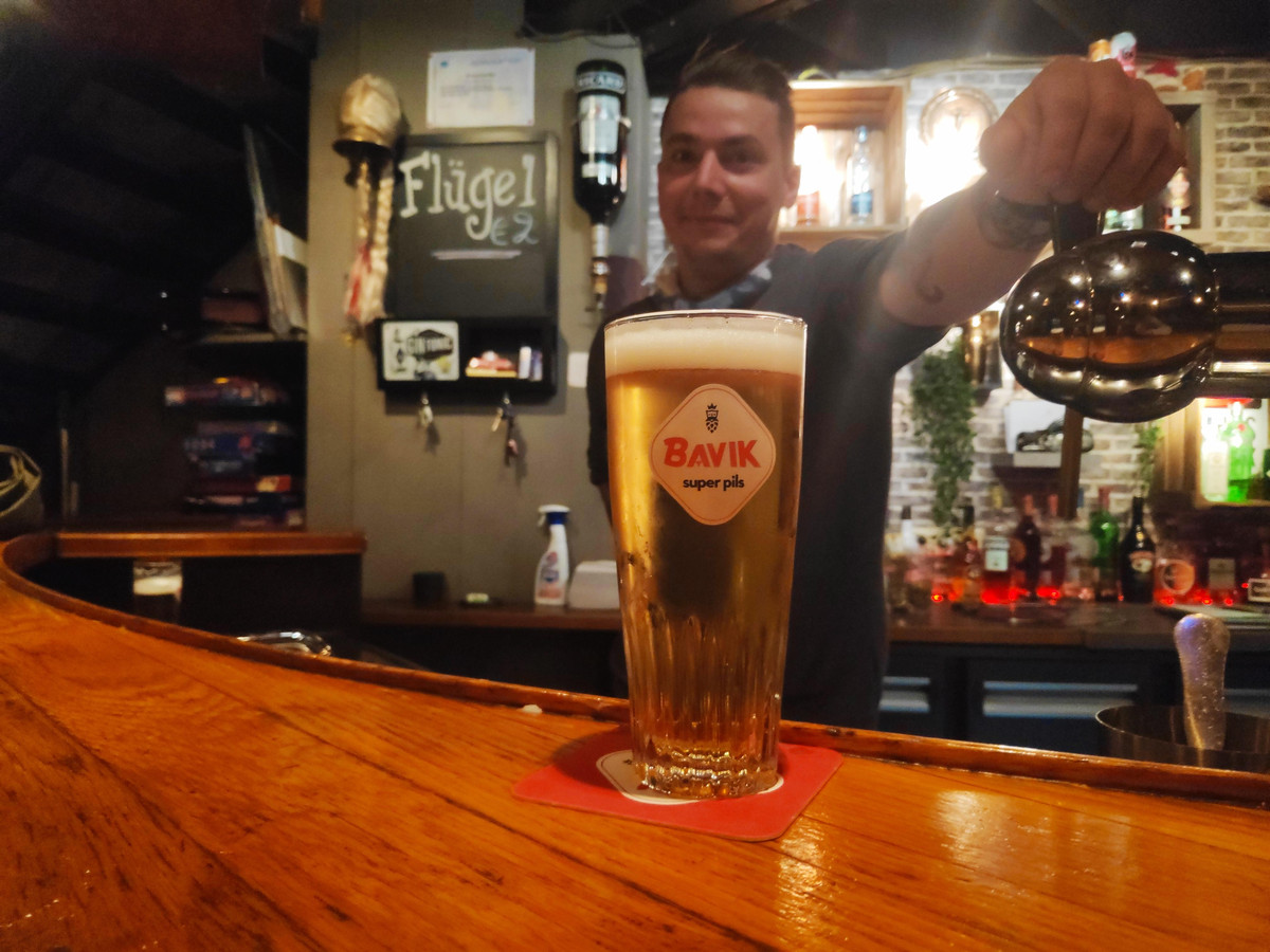 IN BEELD. Deze cafés gingen om middernacht al een uurtje open en dat ...