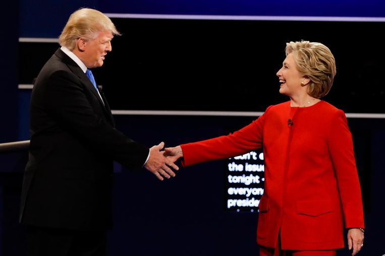 Clinton en Trump tijdens een debat. Beeld AP