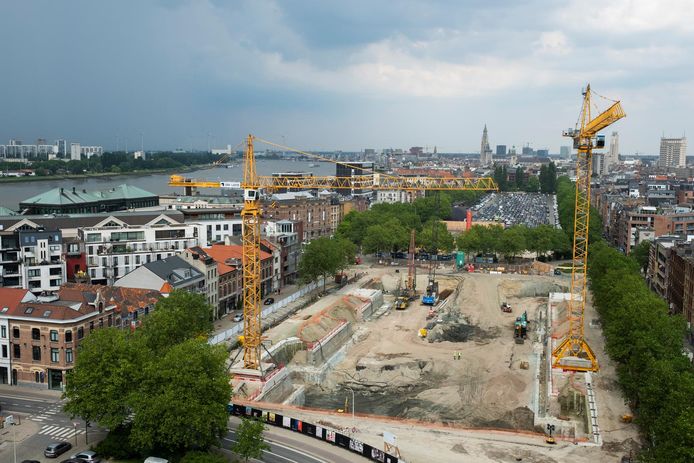 De bouw van de parking op de Gedempte Zuiderdokken is stilgelegd.