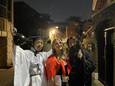 Nina Schmidt (23) uit Dordrecht, met twee andere buitenlandse studenten vlak voor de viering van Halloween in Seoel
