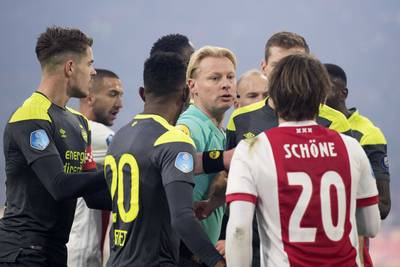 Gedupeerde fans PSV krijgen compensatie, Ajax vergoedt tickets