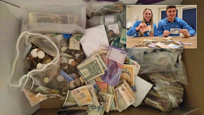 Lions Club Zutphen is verrast hoeveel oud en vreemd geld er nog tevoorschijn komt.