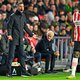 PSV-trainer Ruud van Nistelrooij stapt per direct op, assistent Fred Rutten neemt het tijdens laatste wedstrijd over