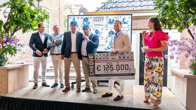 Rijssense Haringparty haalt recordbedrag van 164.500 euro op voor Hengelose stichting
