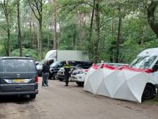 Overleden persoon aangetroffen in auto op parkeerplaats van camping