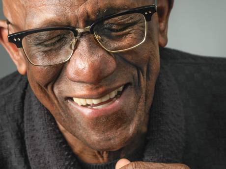 Als Sammy achter de bar staat wordt er gelachen