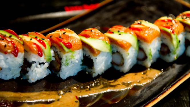 Sushi uit de supermarkt: niet zo luxe, maar ‘absoluut lekker’