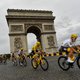 167 Tourrenners halen finish in Parijs