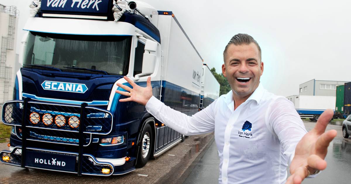 Grondig Laboratorium onszelf De allermooiste truck komt uit Zoelen: 'Zie mensen echt wel kijken op de  snelweg' | Tiel | gelderlander.nl