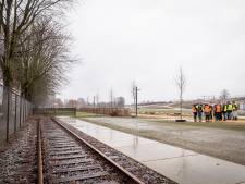 Na jaren zwerven is Stadscamping klaar voor thuishaven, hoopt er twee spoorwegwagons op de rails te zetten