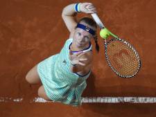 Bertens soepel naar achtste finales in Stuttgart