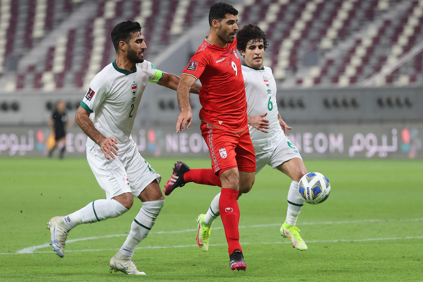 Live indonesia vs irak. Иран Ирак футбол. Mustafa Bachai футбол Ирак. Кроссовер Иран Riga. Иран Англия самый длинный матч 117 минут 16 секунд Катар.