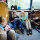 Leer de kinderen lezen, liefst allemaal. En dat doe je zo
