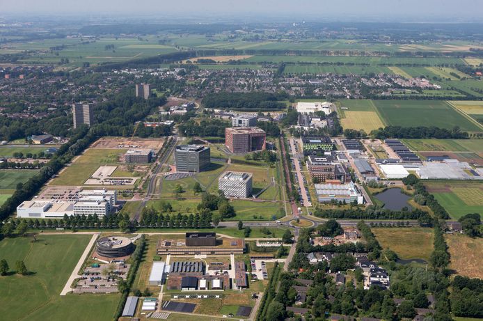Wageningen Campus, vanuit de lucht gezien in westelijke richting.
