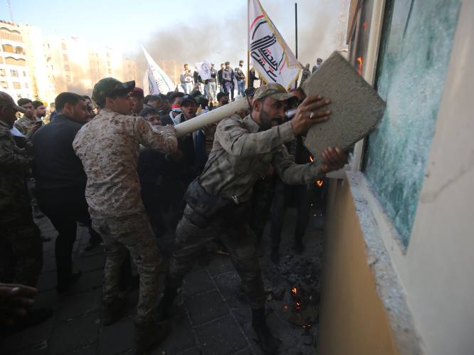 VS stuurt extra troepen na bestorming van ambassade in Bagdad