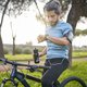 Meer sporten in het nieuwe jaar: kun je beter een smartwatch nemen of een activity tracker?